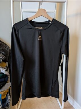 Adidas TechFit Compression Sleeve Athletic Top